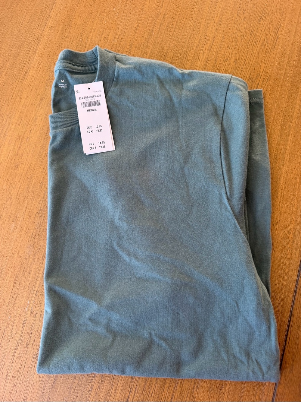 Hollister Short Sleeve Tee in Sage Green